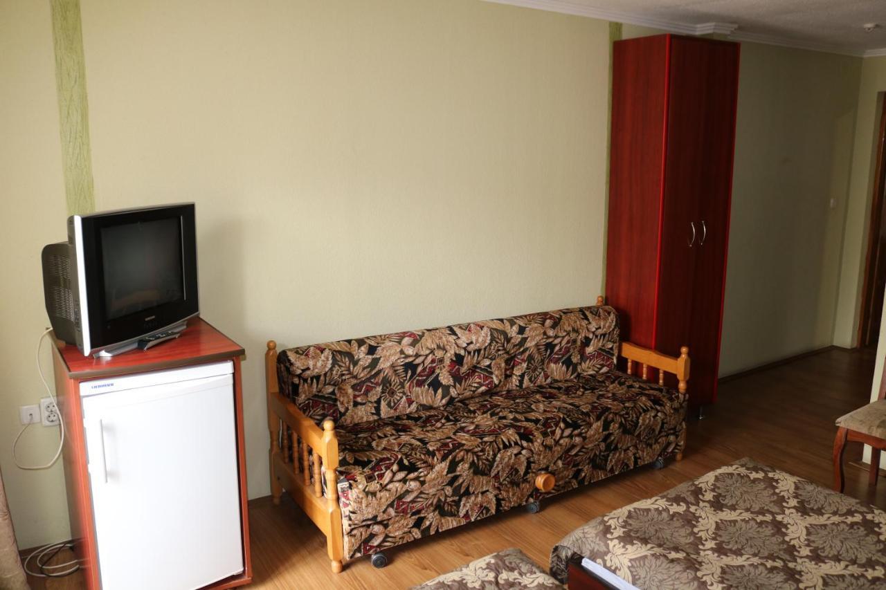 Готель ***Феєрія Tyachiv Exterior photo