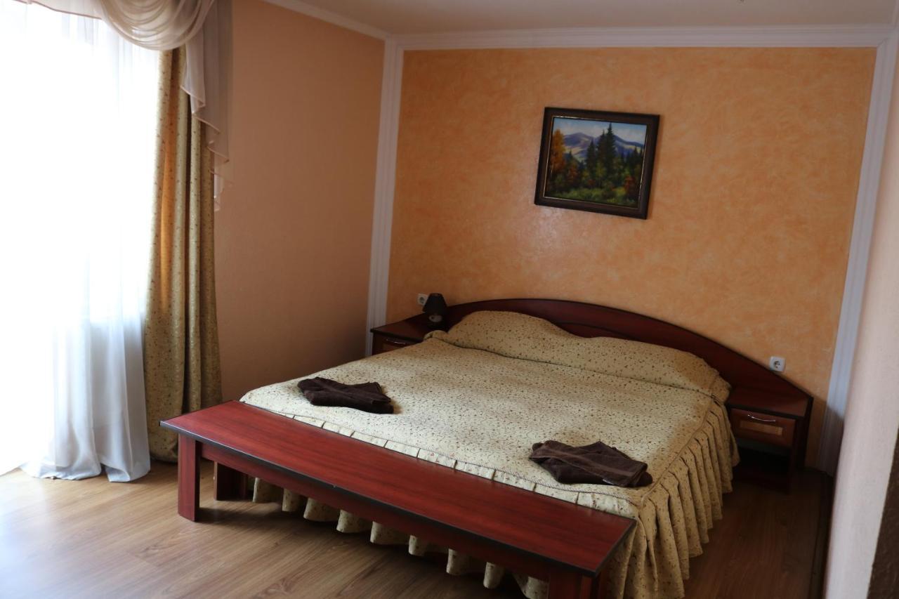 Готель ***Феєрія Tyachiv Exterior photo